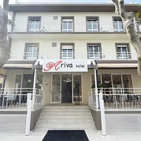 Ariva מלון 2*